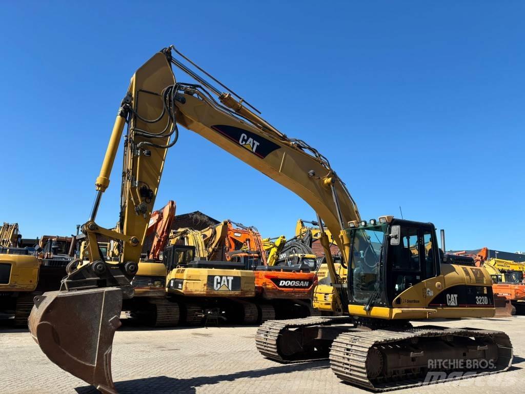 CAT 323 D L Rupsgraafmachines