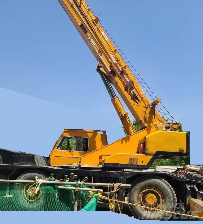 Kato KR35H-V Ruw terrein kranen