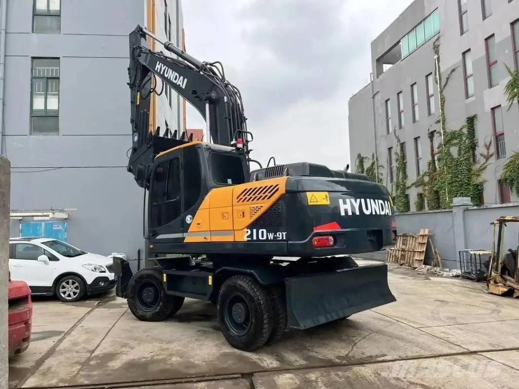 Hyundai R210W-9T Wielgraafmachines