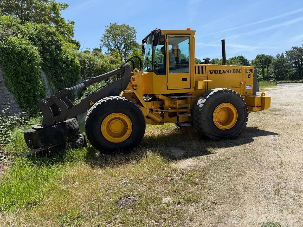 Volvo L90B Wielladers
