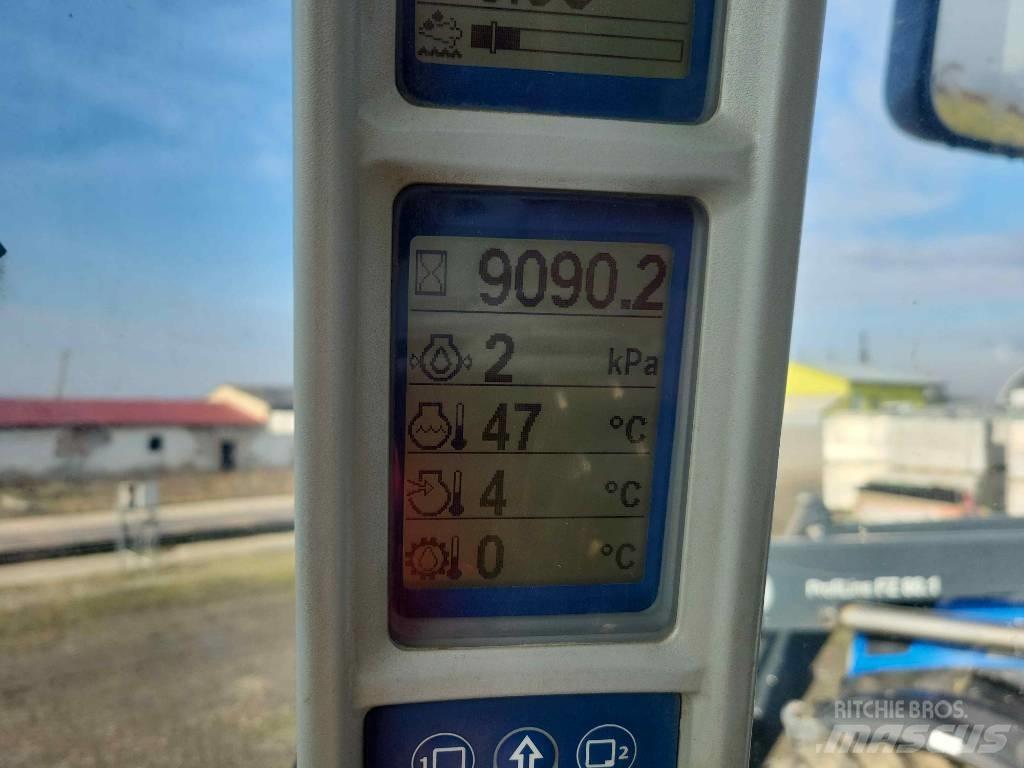 New Holland T 8.360 Tractoren