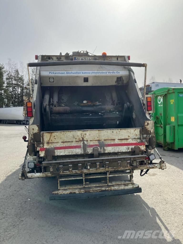 Volvo FM 330 Vuilniswagens