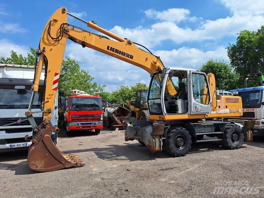 Liebherr A904C Wielgraafmachines