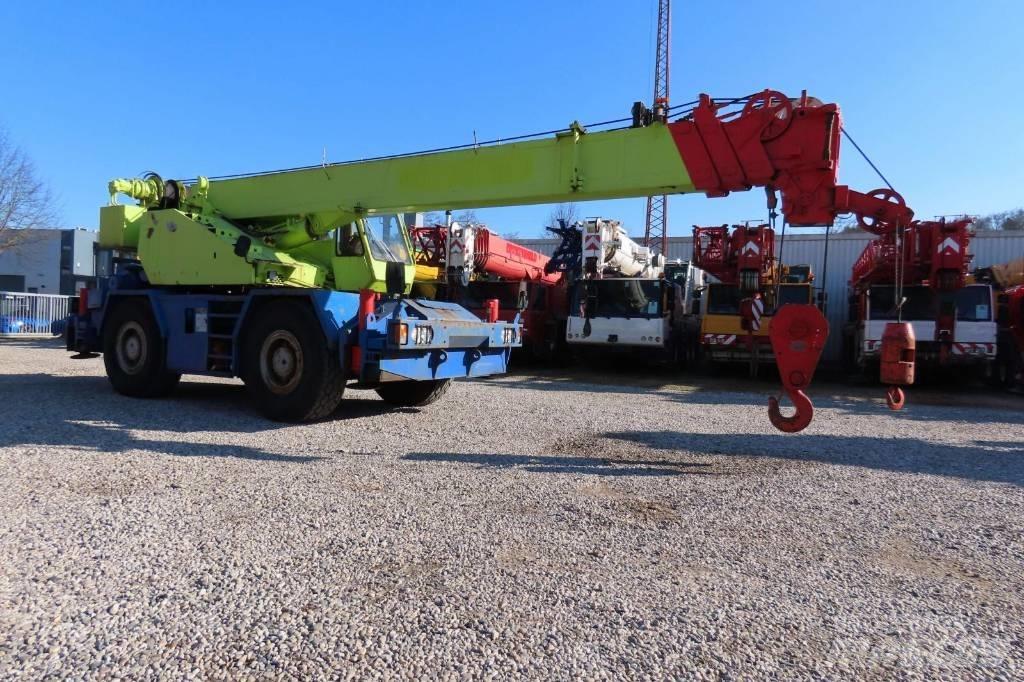 Tadano TR 250 E Ruw terrein kranen