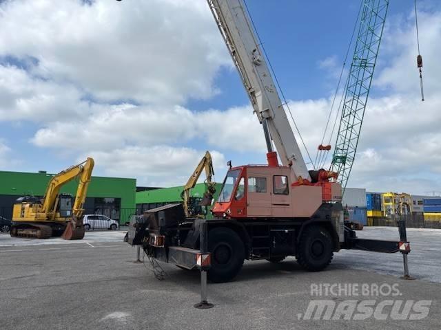 Tadano TR 300 EX Ruw terrein kranen