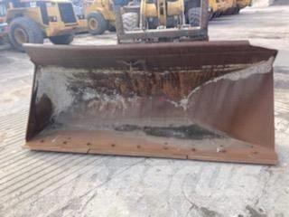 CAT Bucket-Side Dump Bakken