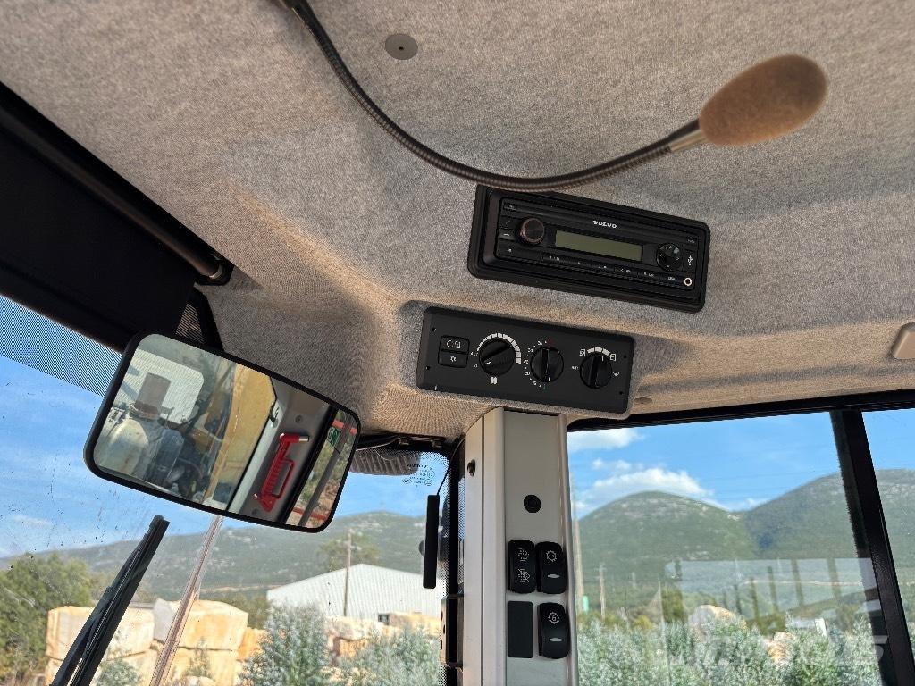Volvo L 260 H Wielladers