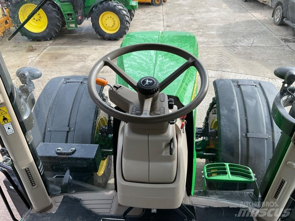 John Deere 7310 R Tractoren