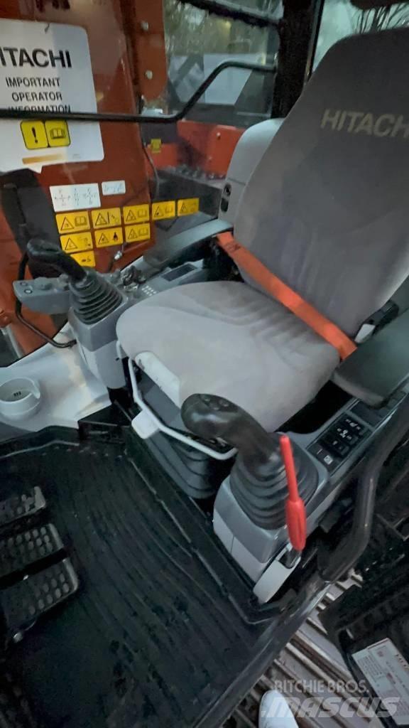 Hitachi ZX 135 US-6 Rupsgraafmachines