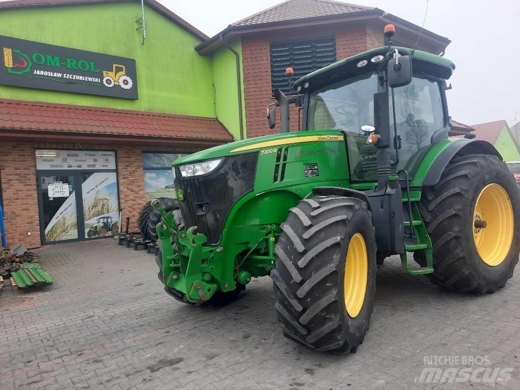 John Deere 7200 R Tractoren