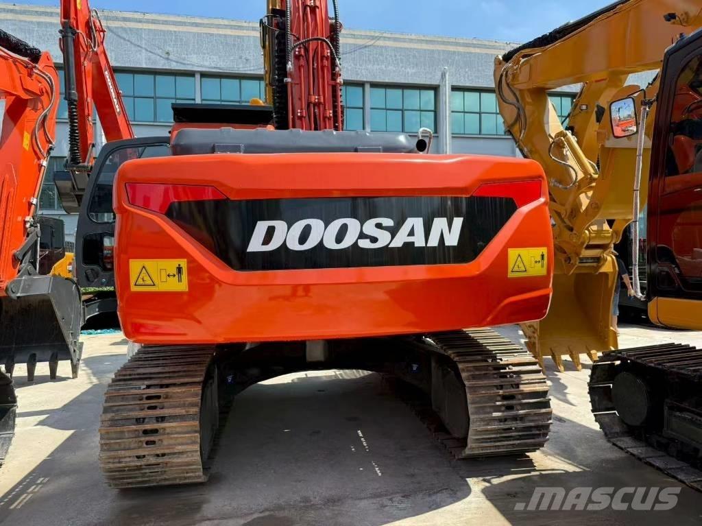 Doosan DX 225 Rupsgraafmachines
