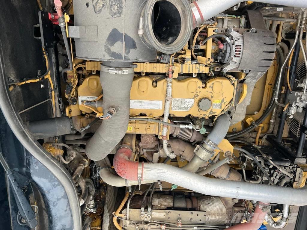 CAT 725 C Knik dumptrucks