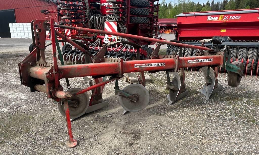Kverneland A3 4X16 Conventionele ploegen