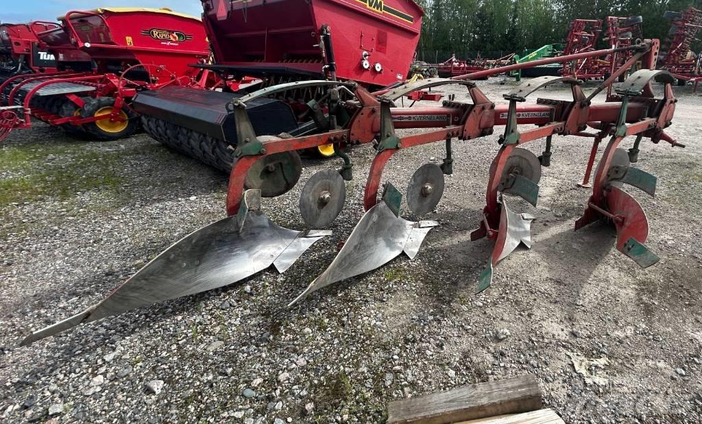Kverneland A3 4X16 Conventionele ploegen