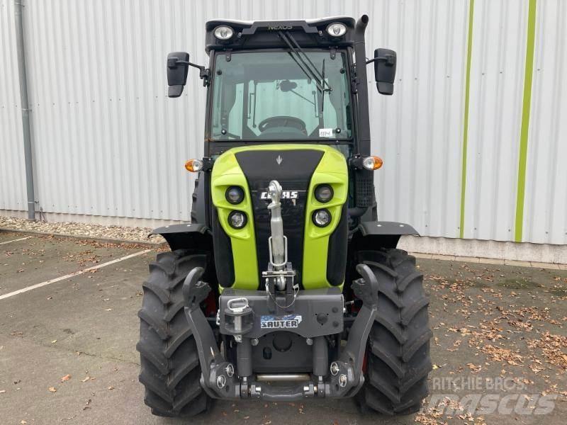 CLAAS NEXOS 260 L Tractoren