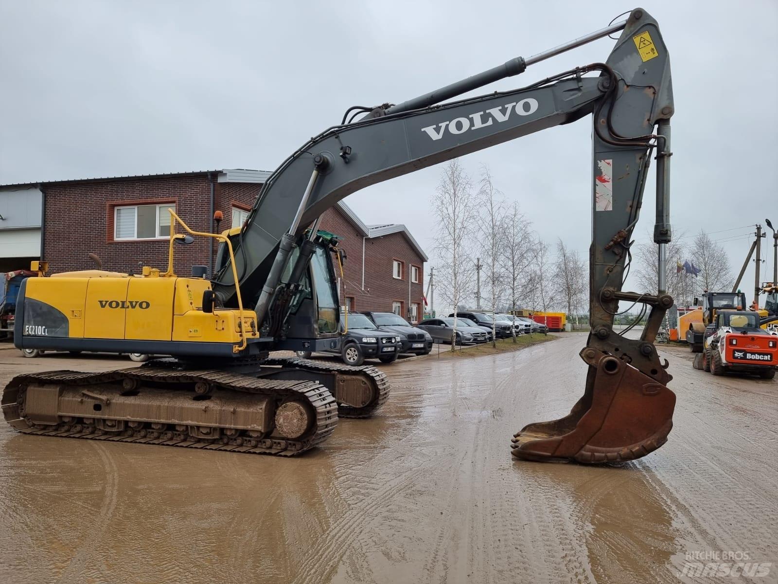 Volvo EC 210 C Rupsgraafmachines