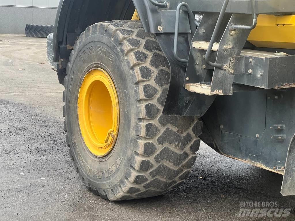 Komatsu WA 380-7 Wielladers