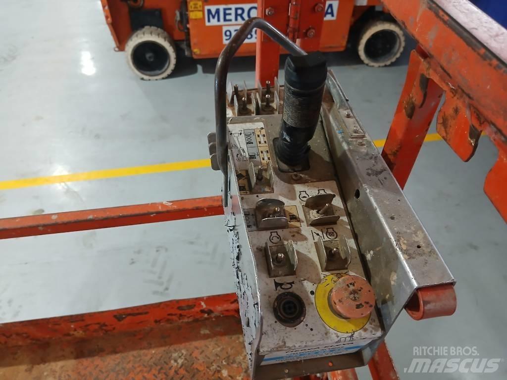 SkyJack SJ 6826 RT Schaarhoogwerkers