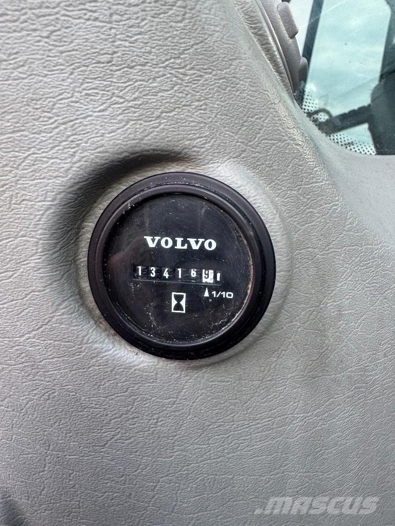 Volvo EC 250 EL Rupsgraafmachines