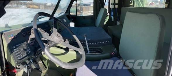 Oshkosh M1070 Trekkers