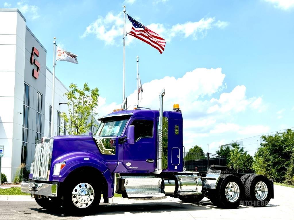 Kenworth W 990 Trekkers