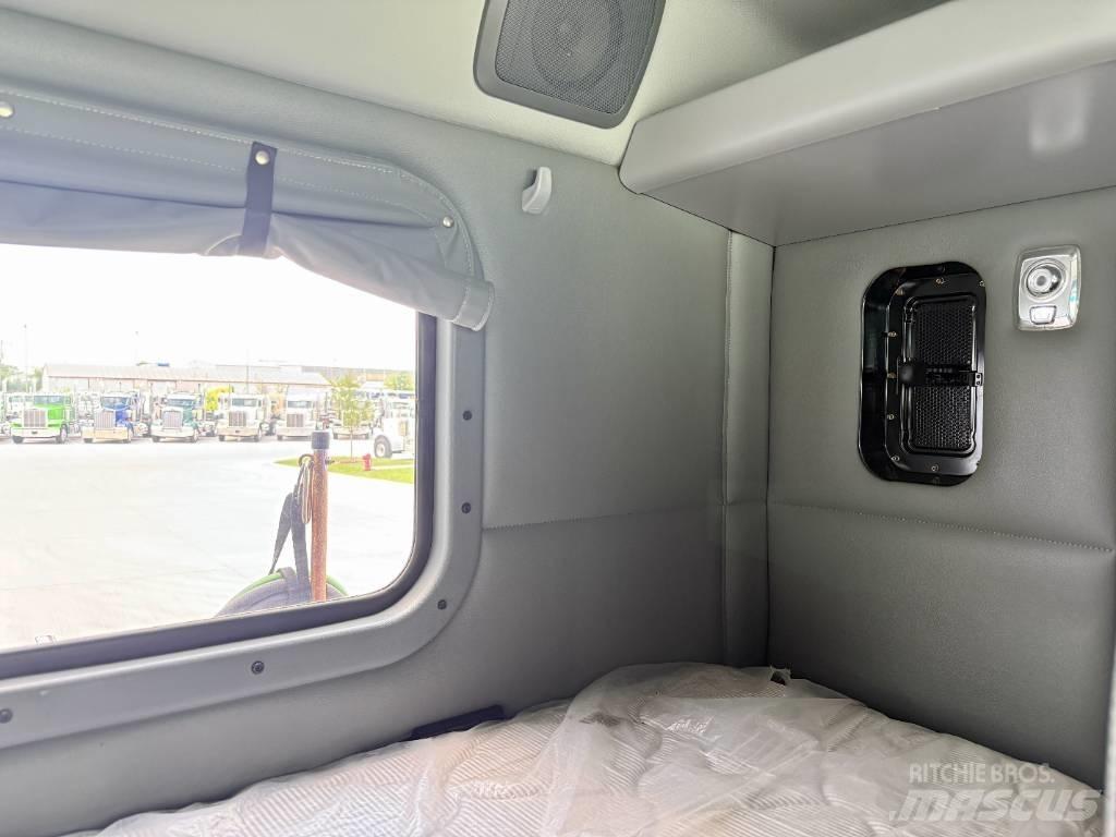 Kenworth W 990 Trekkers