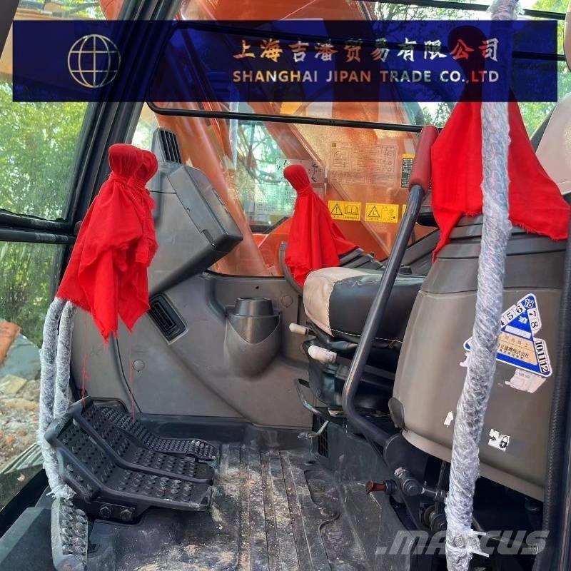 Hitachi ZX 135 Rupsgraafmachines