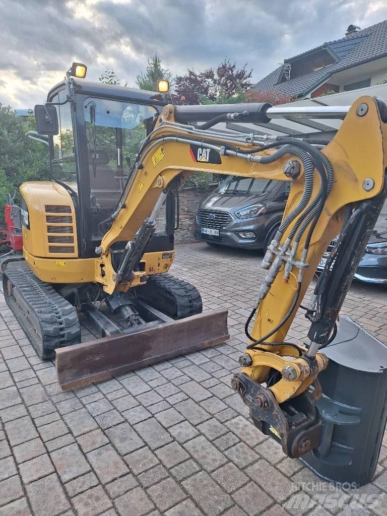 CAT 302.7 D CR Minigraafmachines < 7t