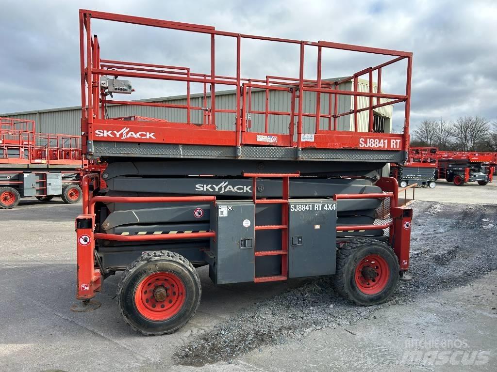 SkyJack SJ 8841 RT Schaarhoogwerkers