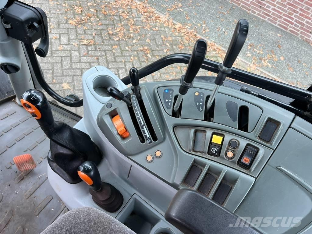 CLAAS Atos 230 Tractoren