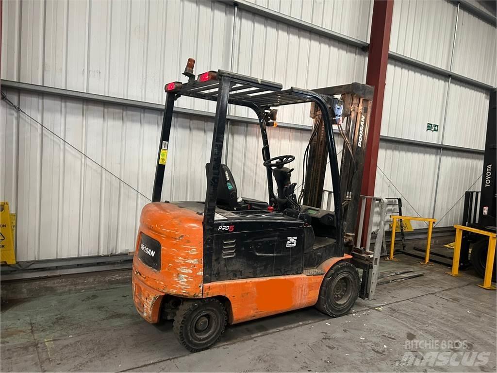 Doosan B25X-5 Elektrische heftrucks