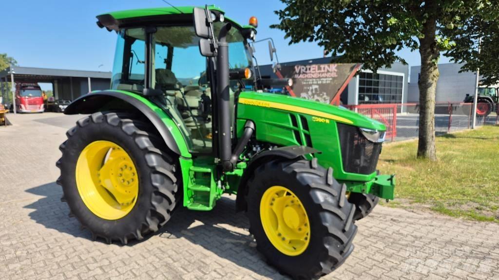 John Deere 5090 R Tractoren