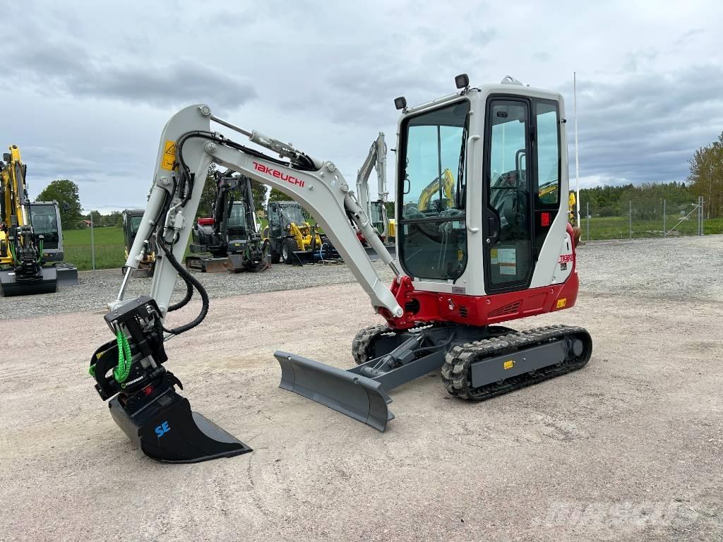 Takeuchi TB320 Minigraafmachines < 7t