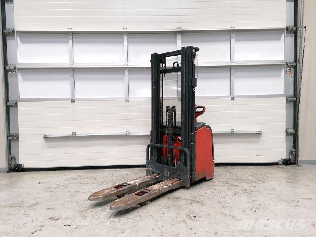 Linde L14 Meeloop stapelaar