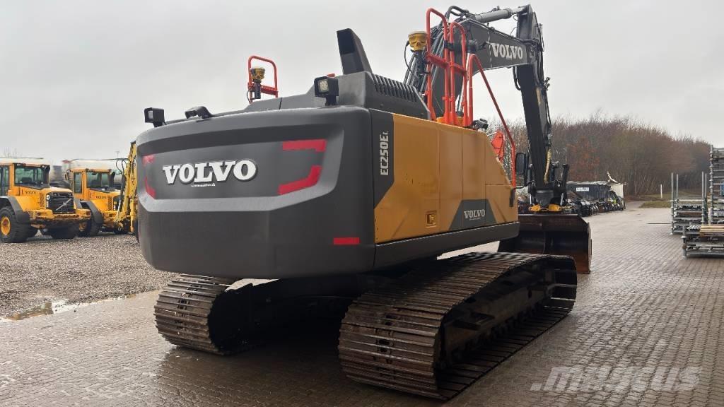 Volvo EC 250 EL Rupsgraafmachines