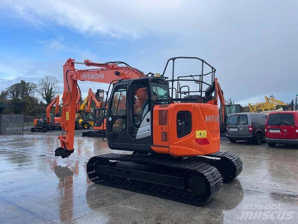 Hitachi ZX 135 US-6 Rupsgraafmachines