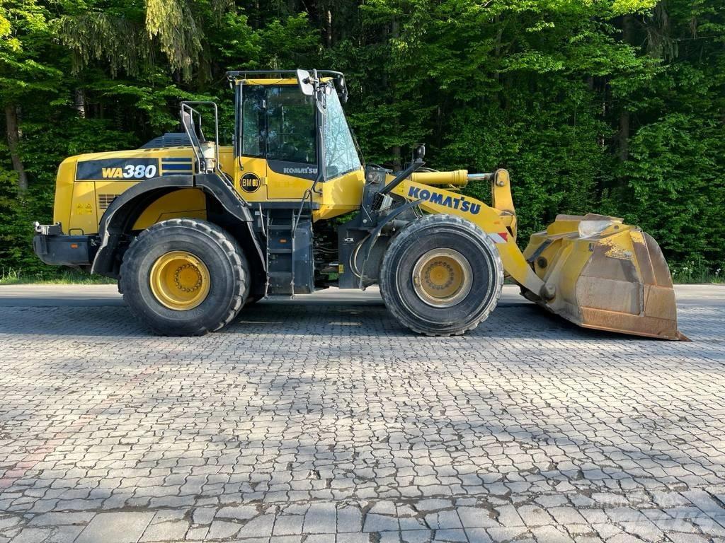 Komatsu WA 380-8 Wielladers