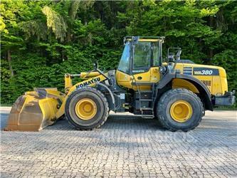 Komatsu WA 380-8 Wielladers