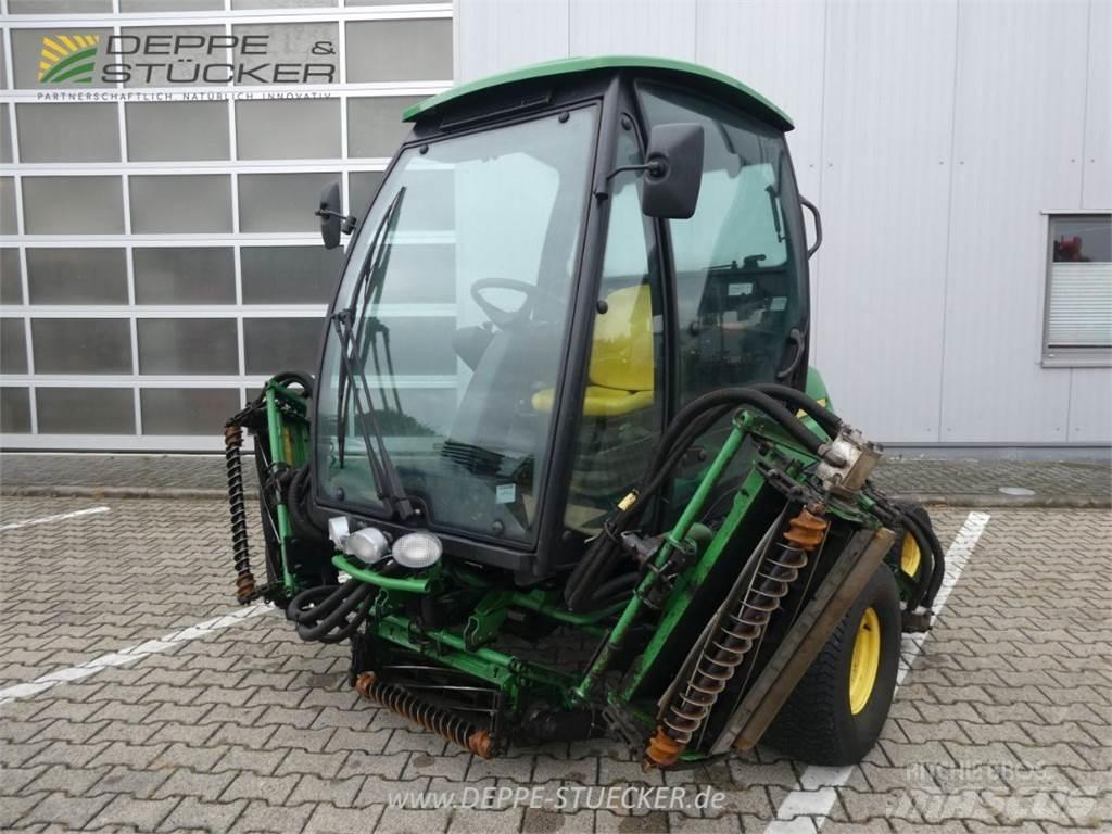 John Deere 8900A Maaiers