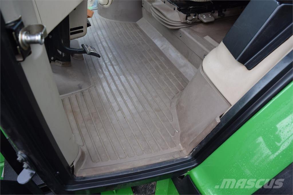 John Deere 6150 R Tractoren