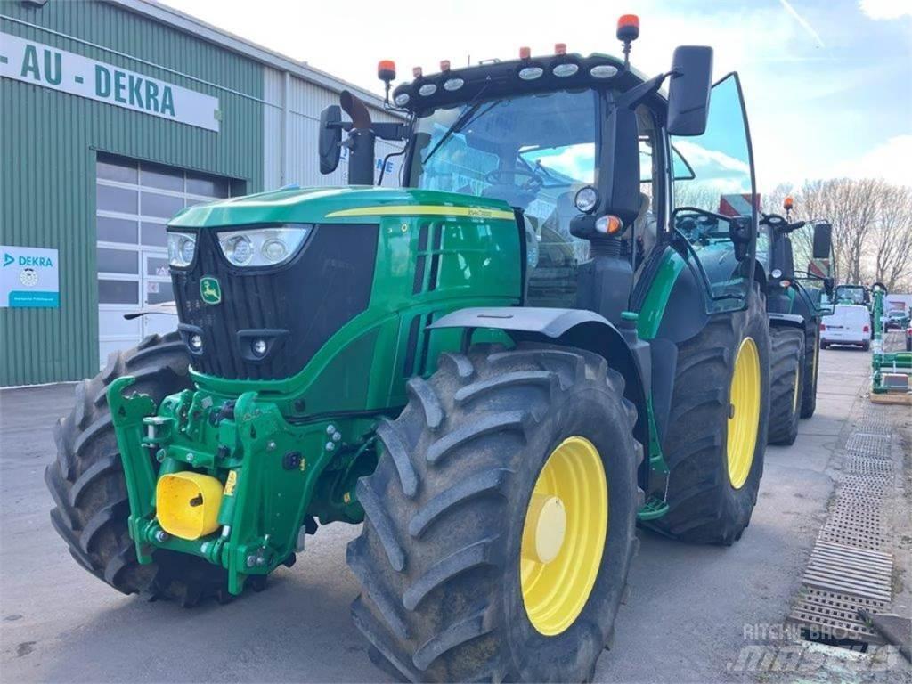 John Deere 6250R Tractoren