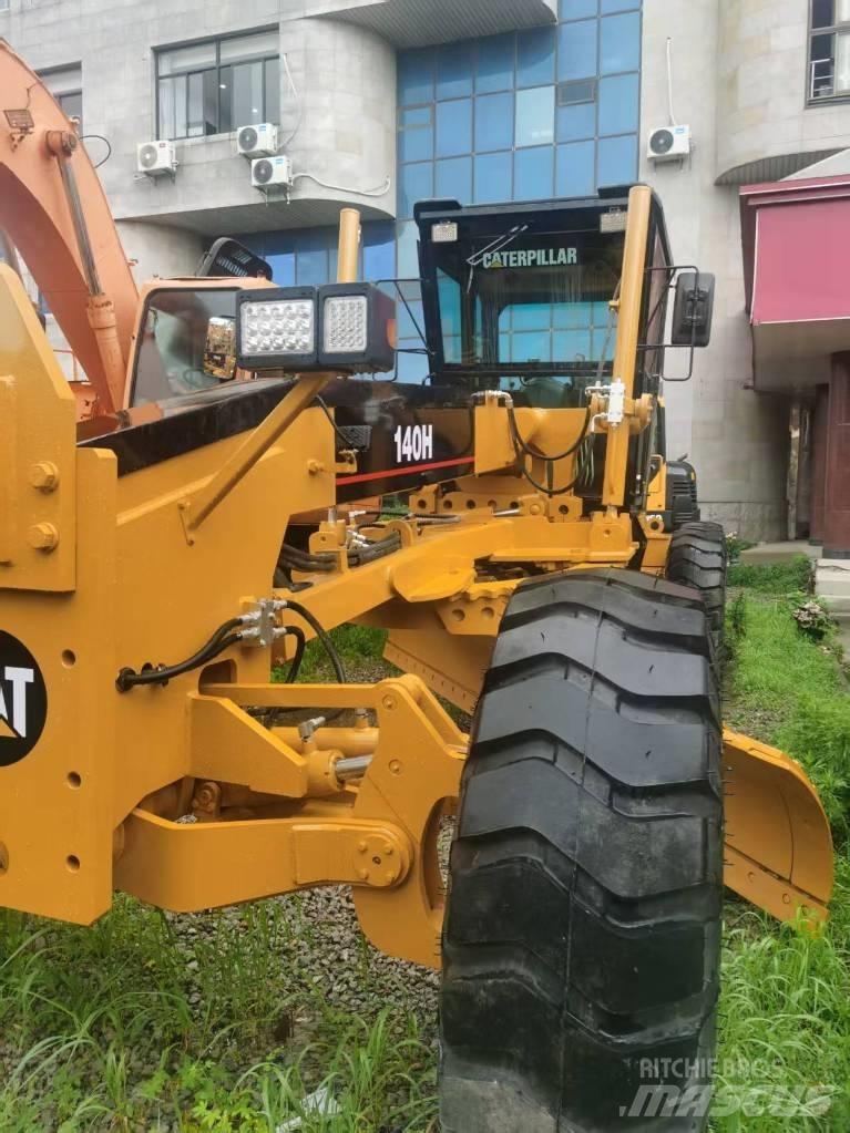 CAT 140 H Graders