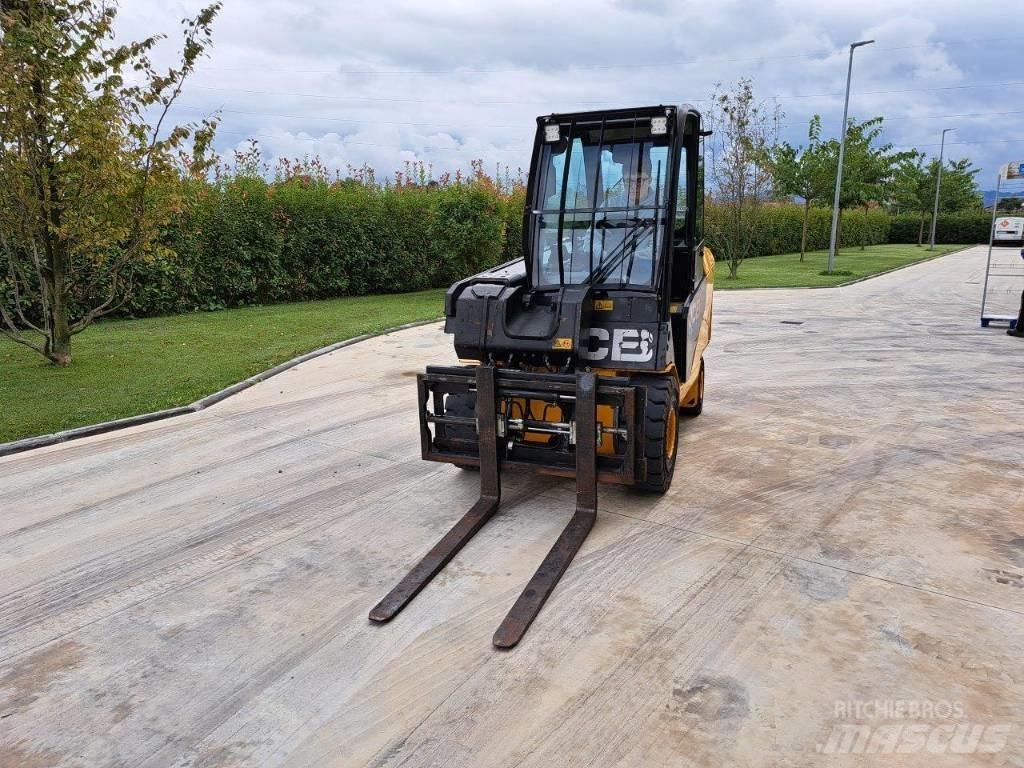 JCB TLT 30-19E Reachtruck voor hoog niveau