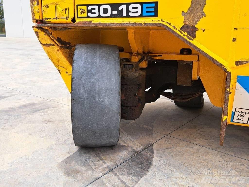 JCB TLT 30-19E Reachtruck voor hoog niveau