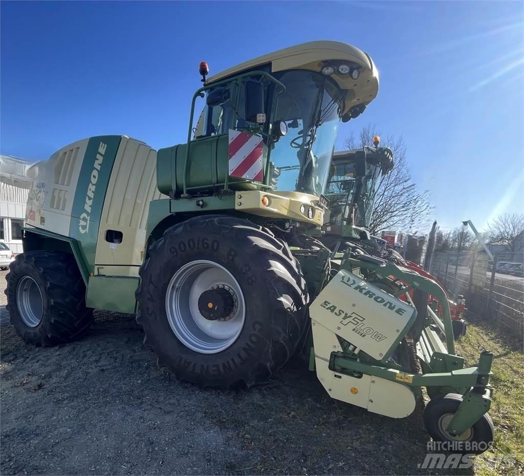 Krone BIG x 700 Zelfrijdende veldhakselaars