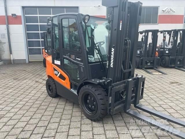 Doosan D35C-9 Diesel heftrucks