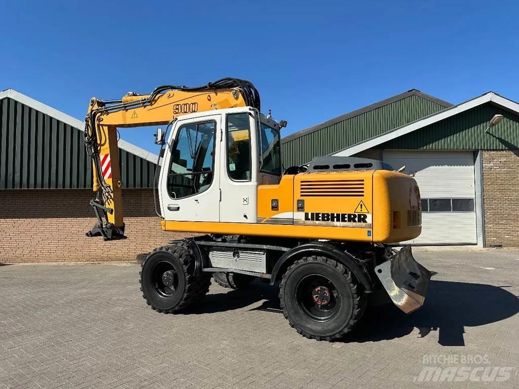 Liebherr A900C Wielgraafmachines