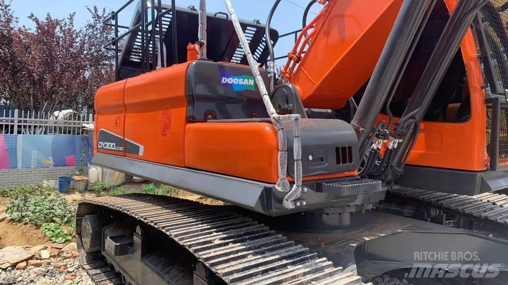 Doosan DX 300 LC Rupsgraafmachines