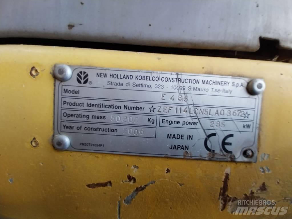 New Holland E 485 Rupsgraafmachines