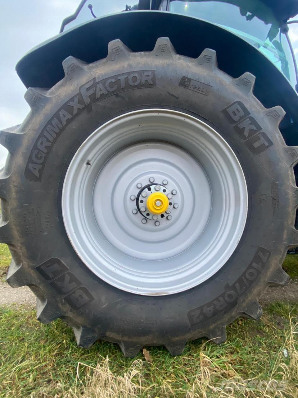 New Holland T7.230 Tractoren